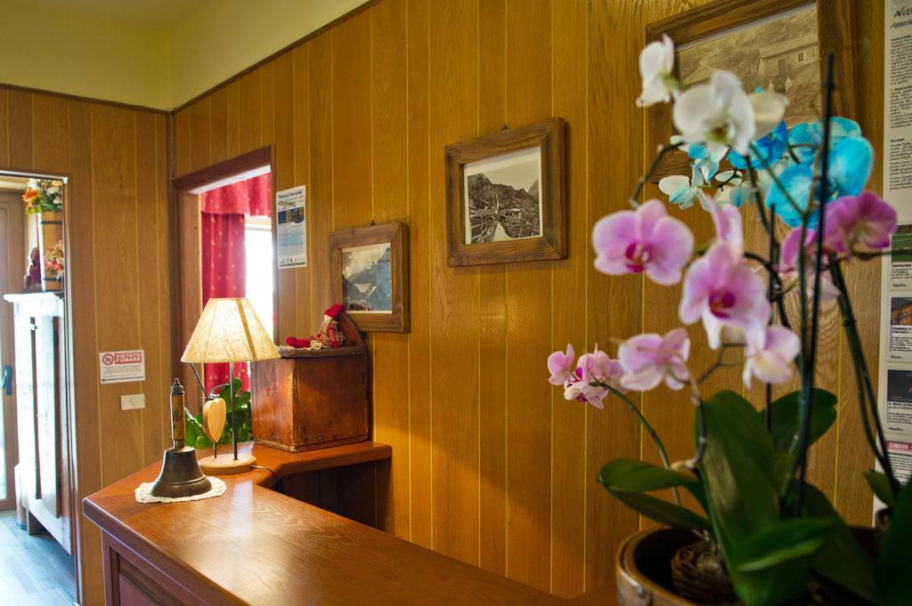Albergo Valentino Bionaz Exteriör bild